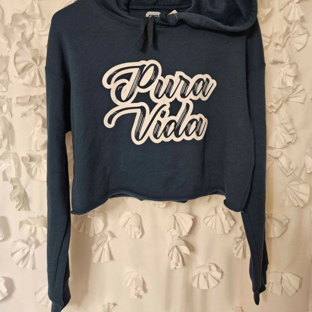 NWT Pura Vida cropped hoodie from Costa Rica, Size S